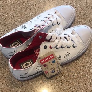 One Direction Fan girl canvas sneakers NWT